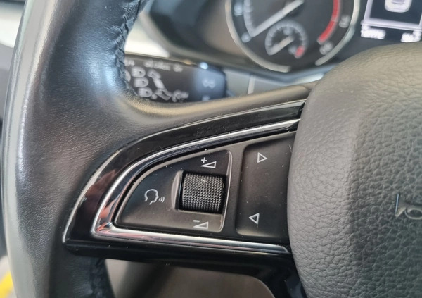 Skoda Superb cena 83000 przebieg: 128000, rok produkcji 2018 z Wągrowiec małe 121